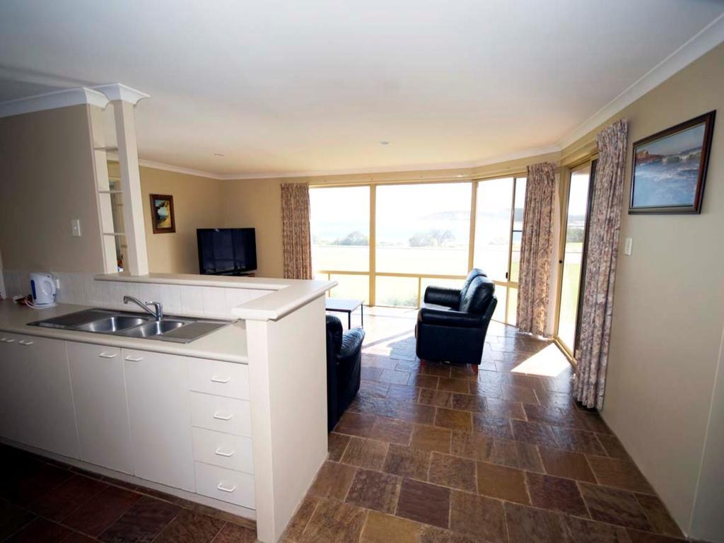 Pelican Shore Oceanfront Villa 6 Kalbarri Zimmer foto