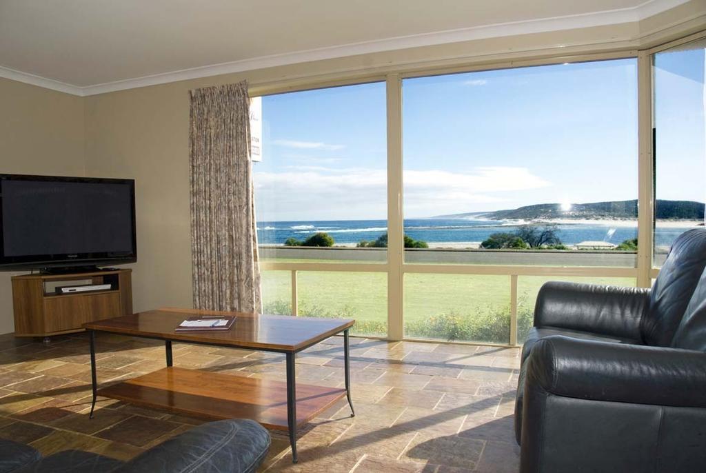 Pelican Shore Oceanfront Villa 6 Kalbarri Zimmer foto